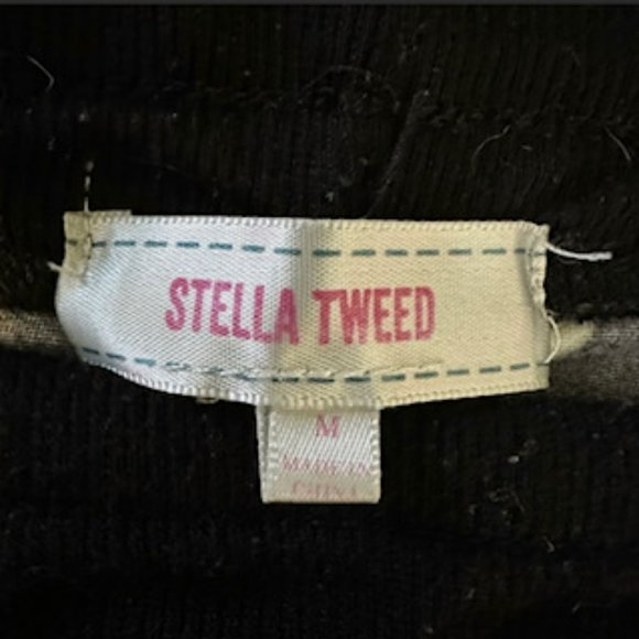 Black Drawstring Joggers with Avocado Pattern - Picture 5 of 11